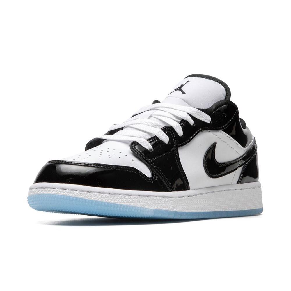 Air Jordan 1 Low SE "Concord"