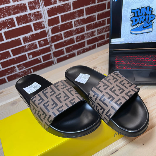 Claquette FENDI BROWN