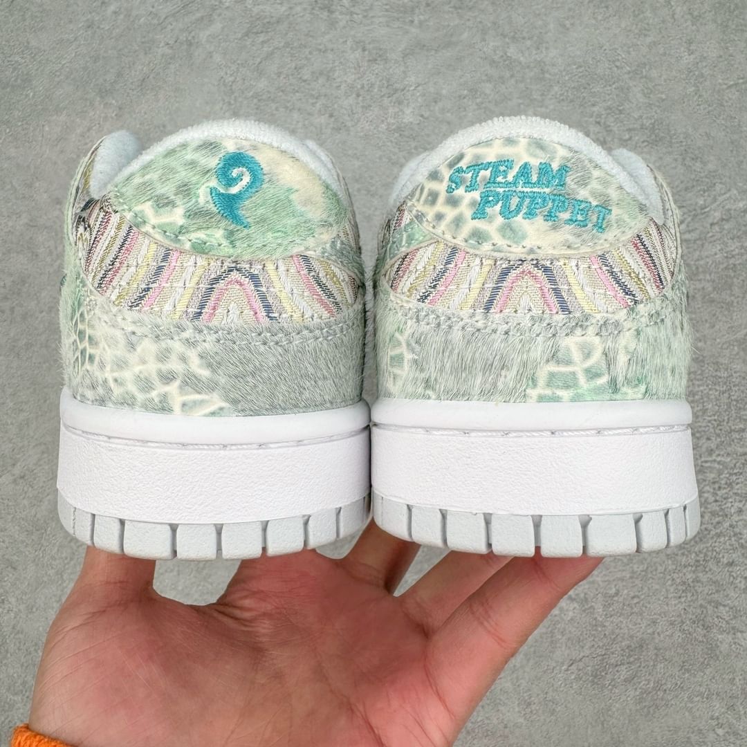 Nike SB Dunk CNY "Year Of The Dragon"