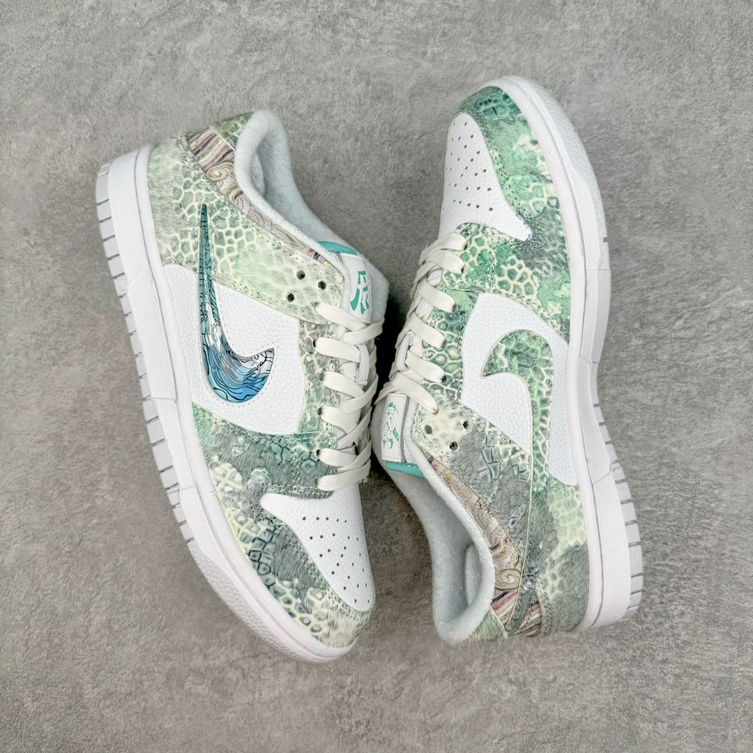 Nike SB Dunk CNY "Year Of The Dragon"