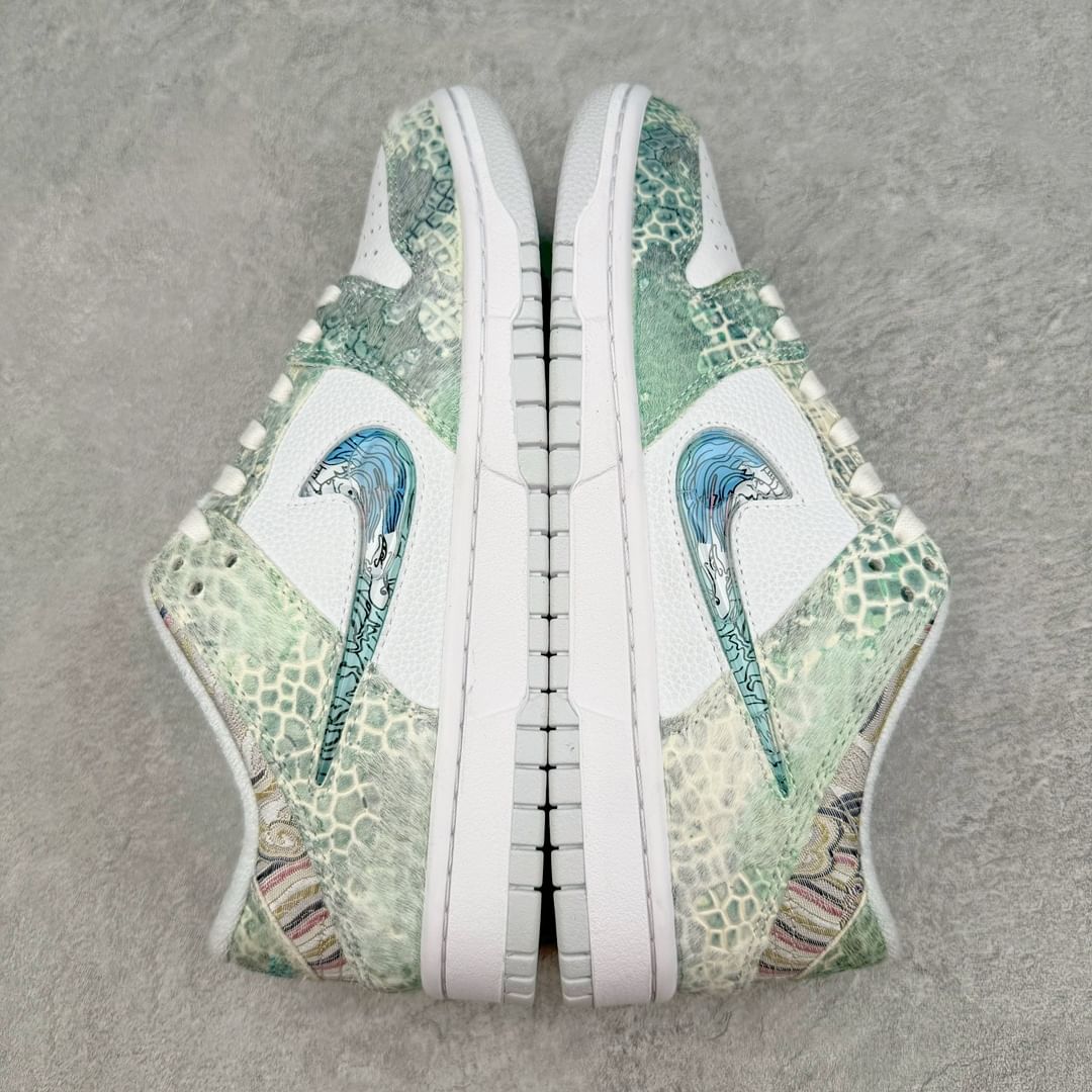 Nike SB Dunk CNY "Year Of The Dragon"
