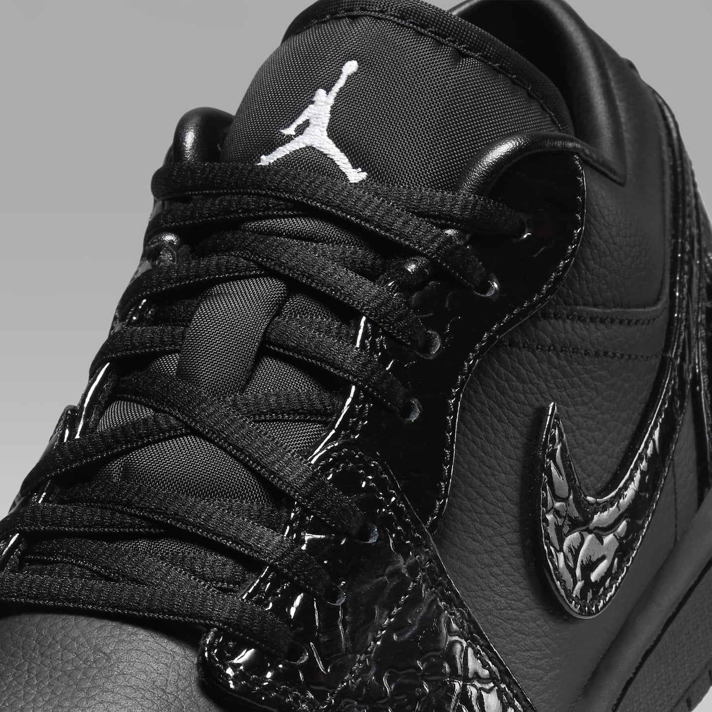 Air Jordan 1 Low Metallic Black