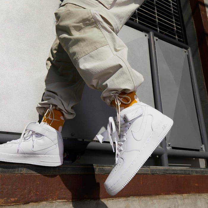 Nike Air Force 1 Mid triple white
