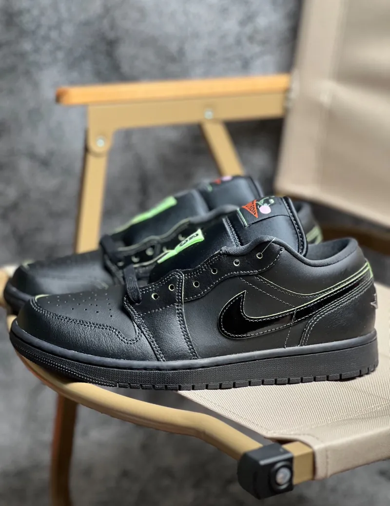 Air Jordan 1 Low SE 'Black Cat Mascot'