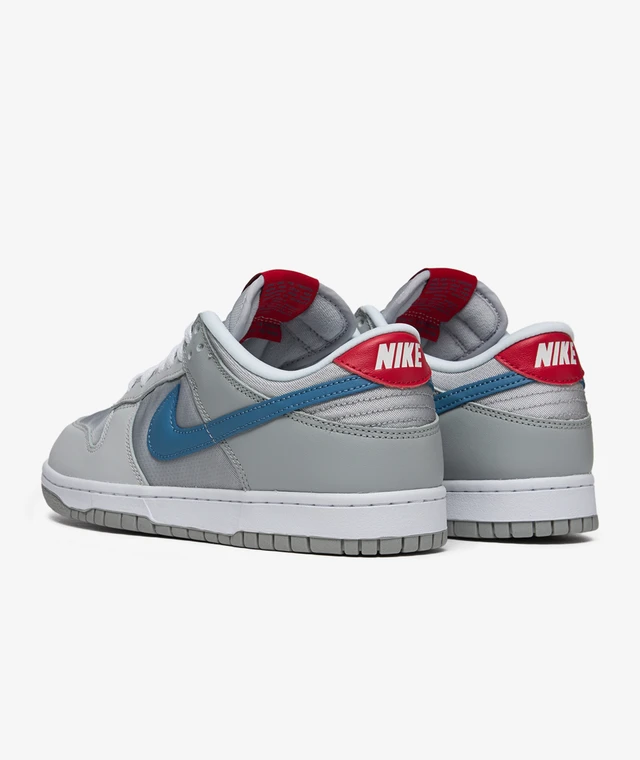 Baskets Nike Dunk Low - QS silver surfer