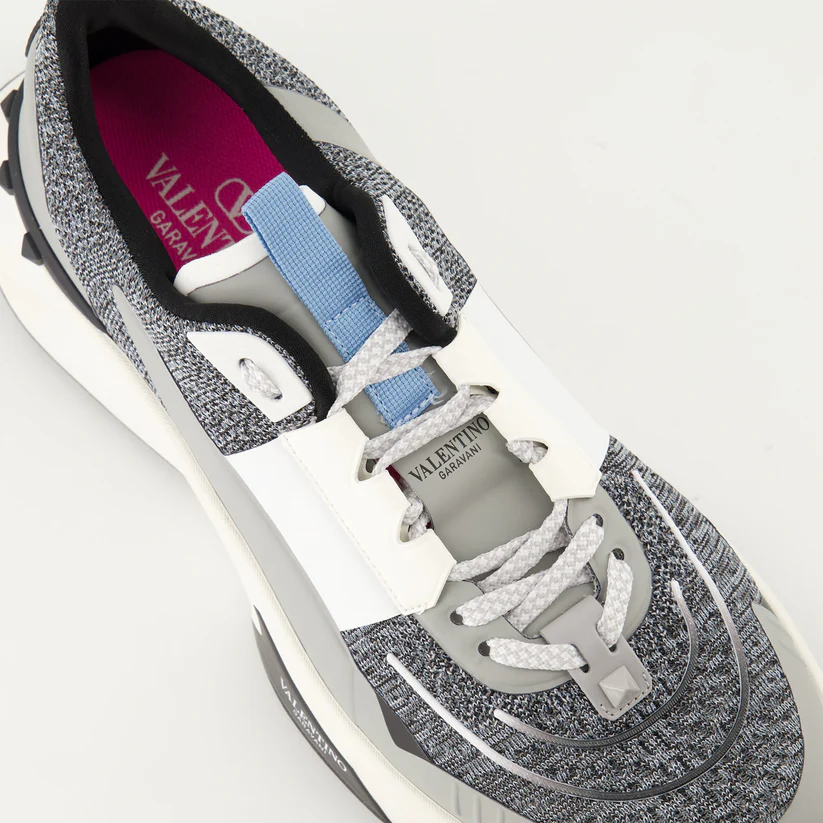 Valentino Garavani Baskets en Tissu Technique Gris