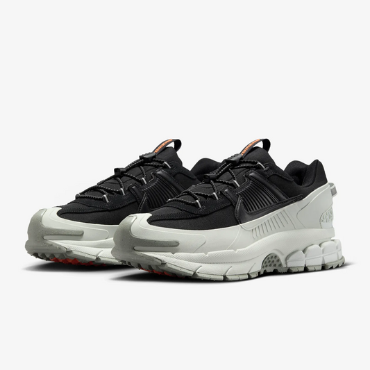 Nike Zoom Vomero Roam black-white