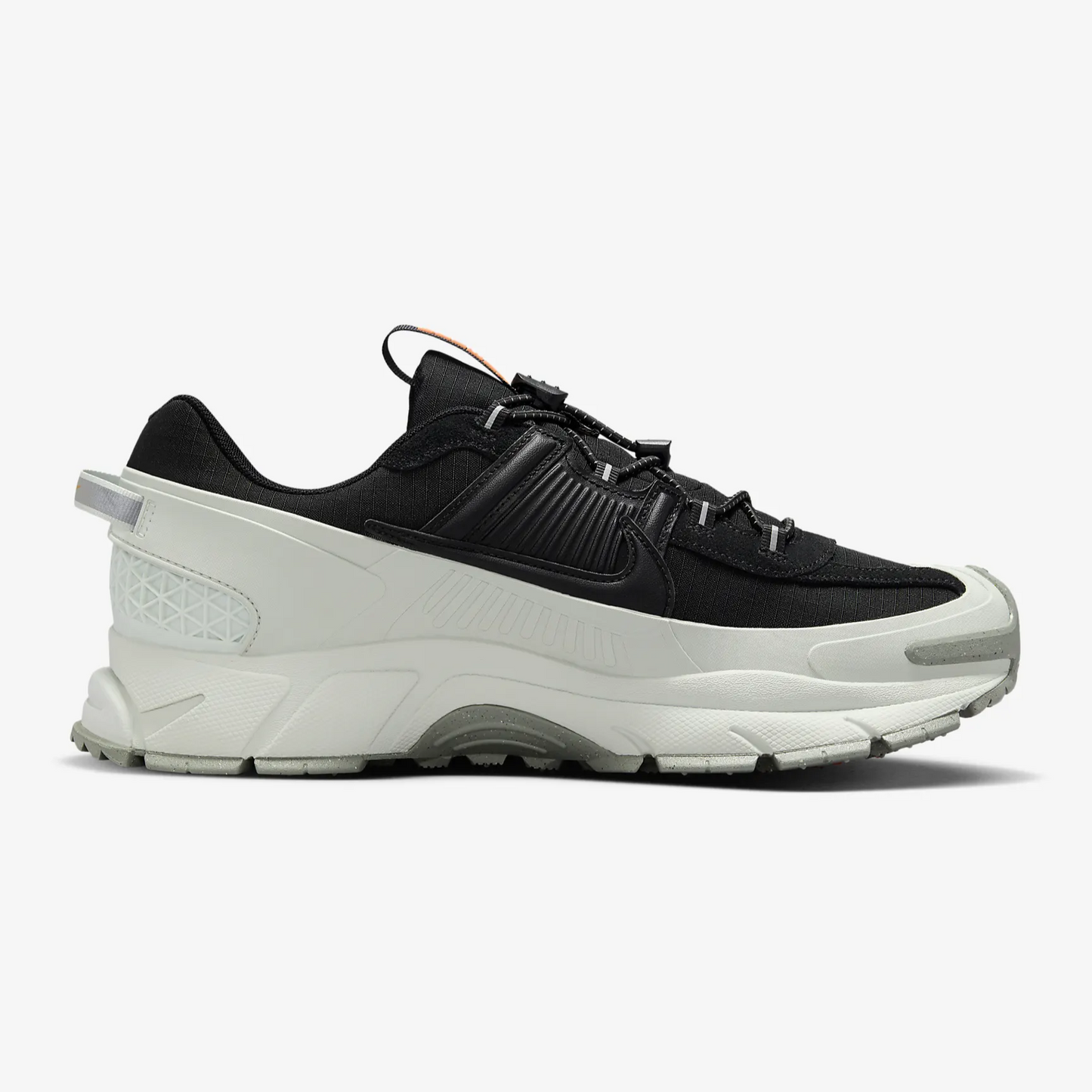 Nike Zoom Vomero Roam black-white