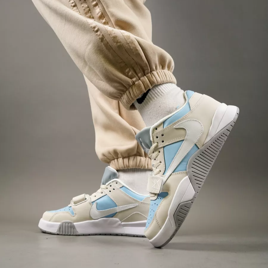 Jordan Cut The Check x Travis Scott Cyan / Cream