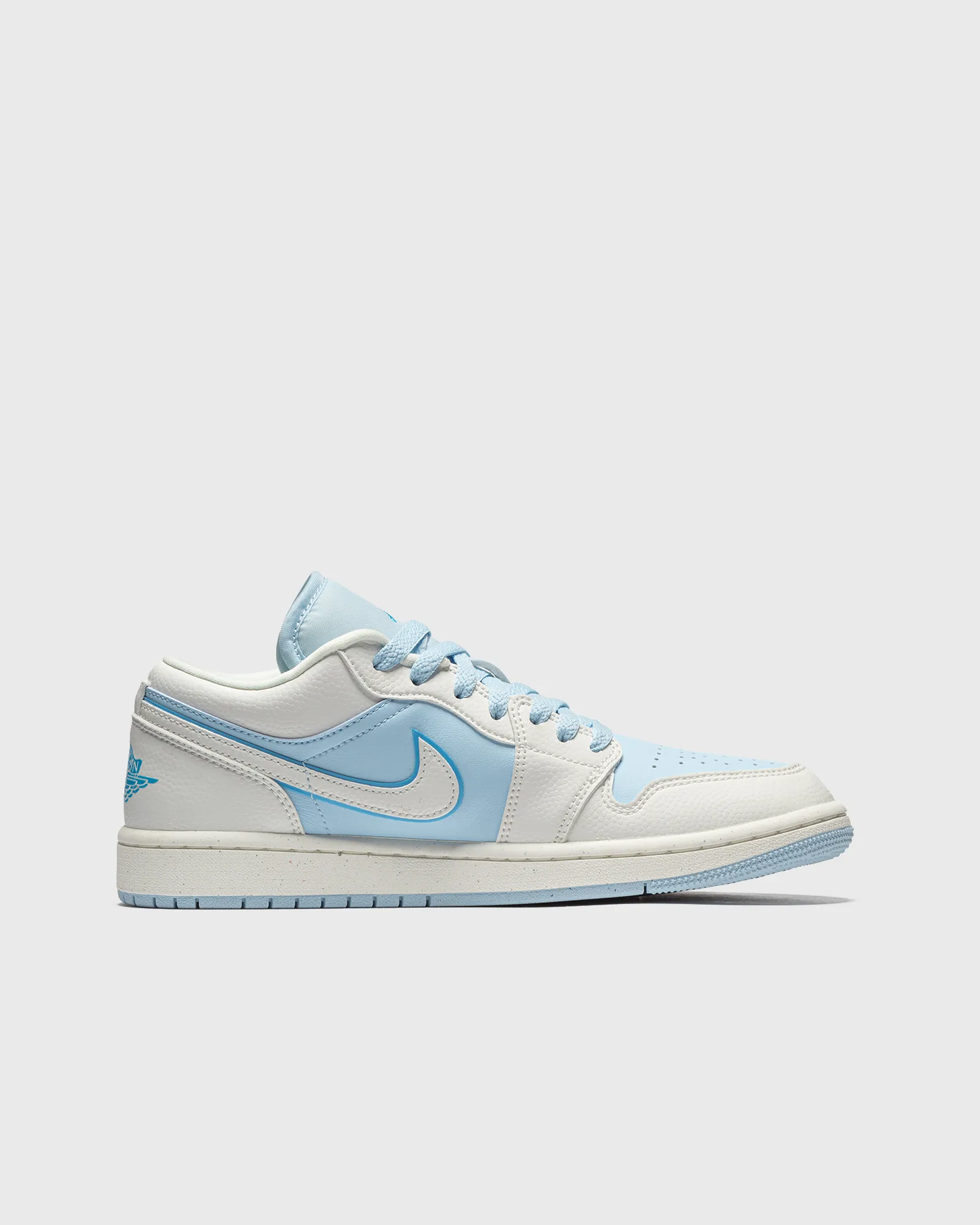 Air Jordan 1 Low SE 'Ice Blue'