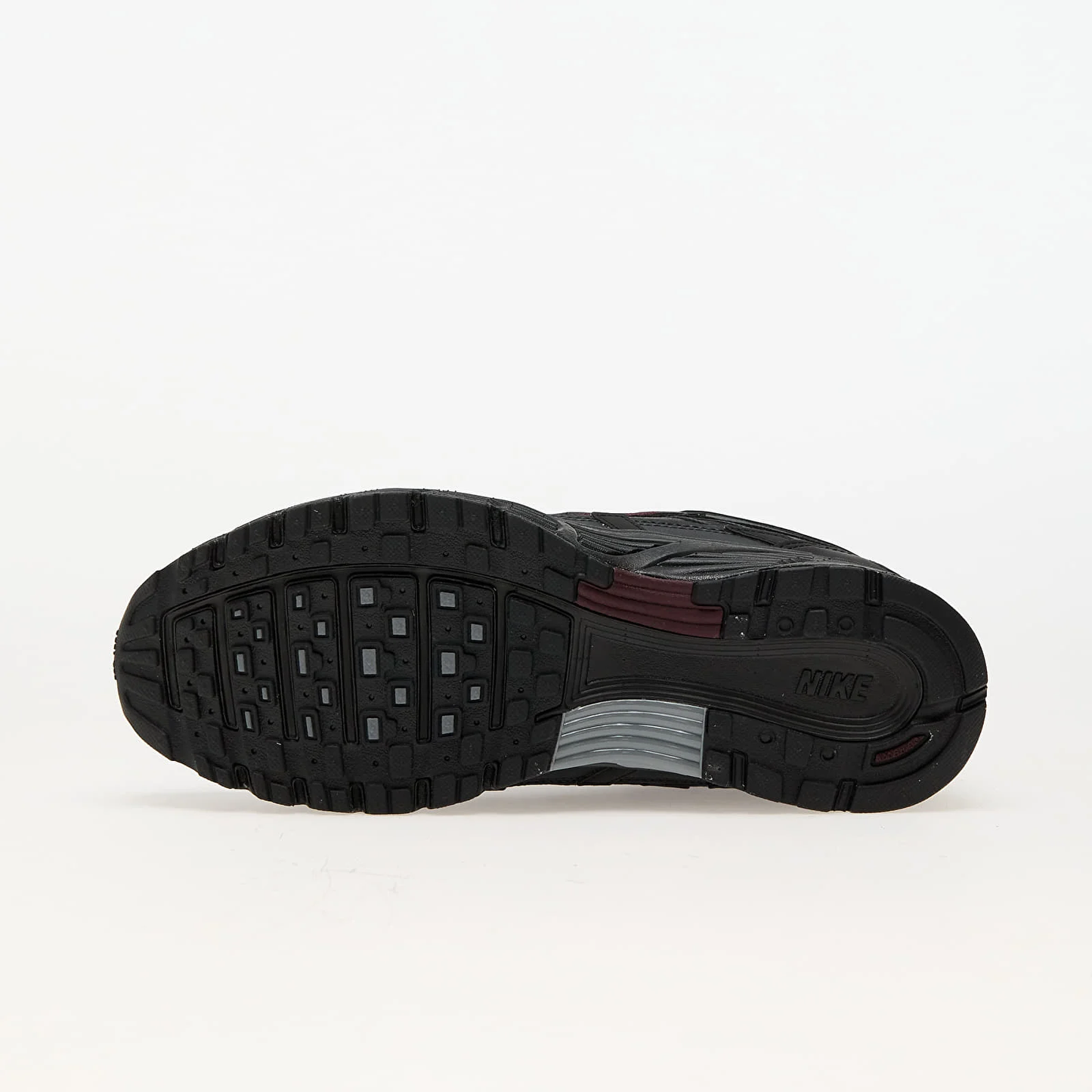 Nike W P-6000 black-red military