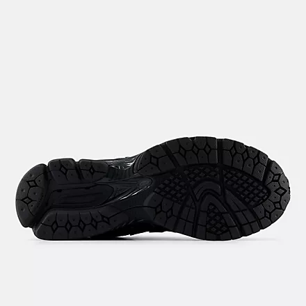 New Balance 1906 all black