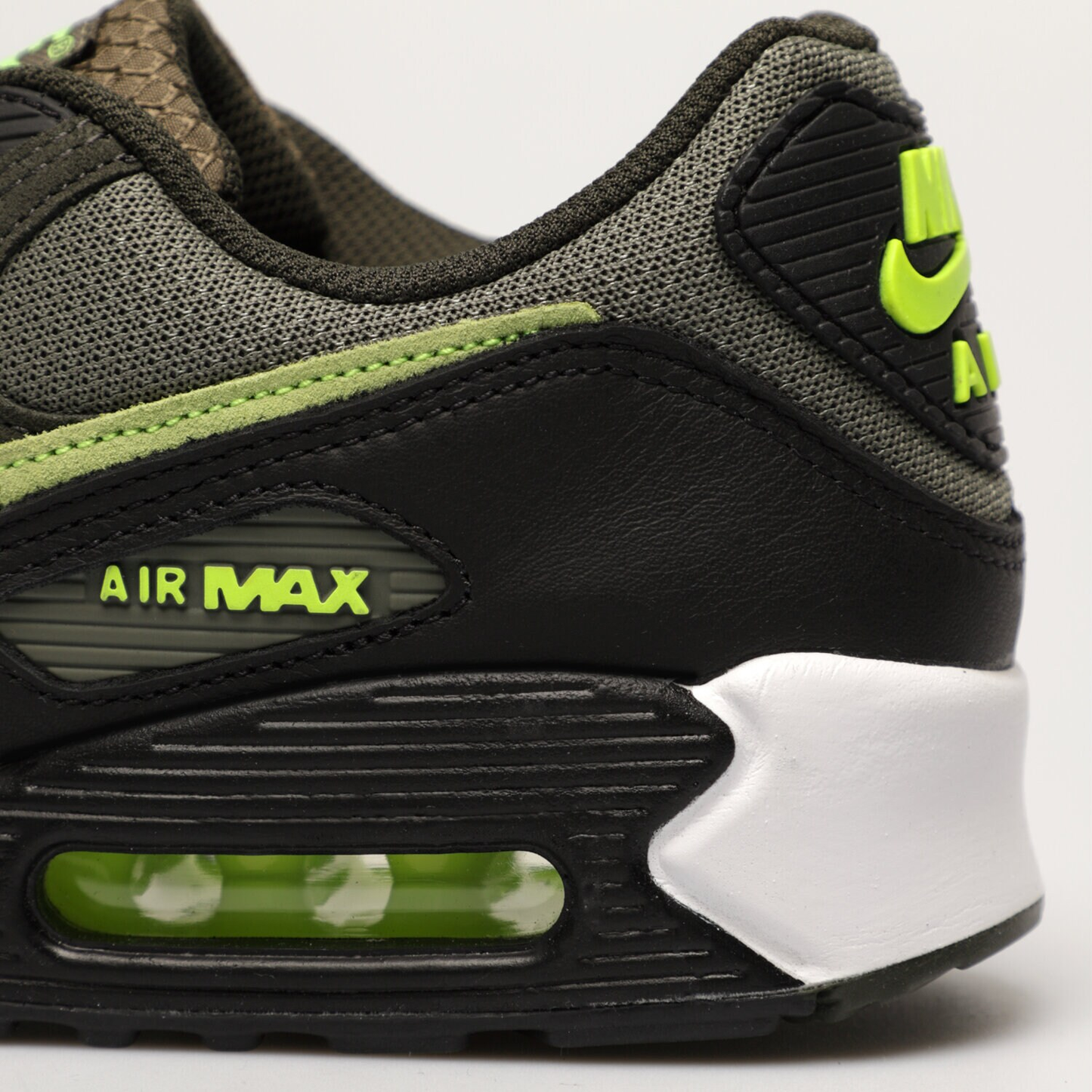 Nike AIR MAX 90 ESSENTIAL olive