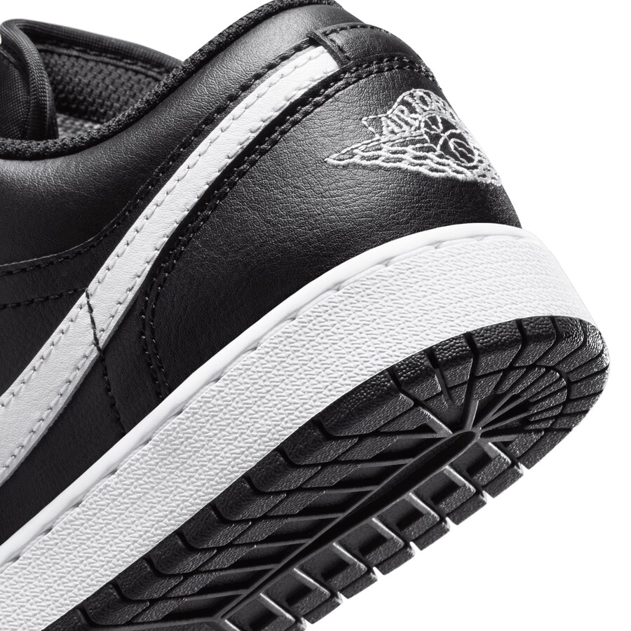 Air Jordan 1 Low Black/White