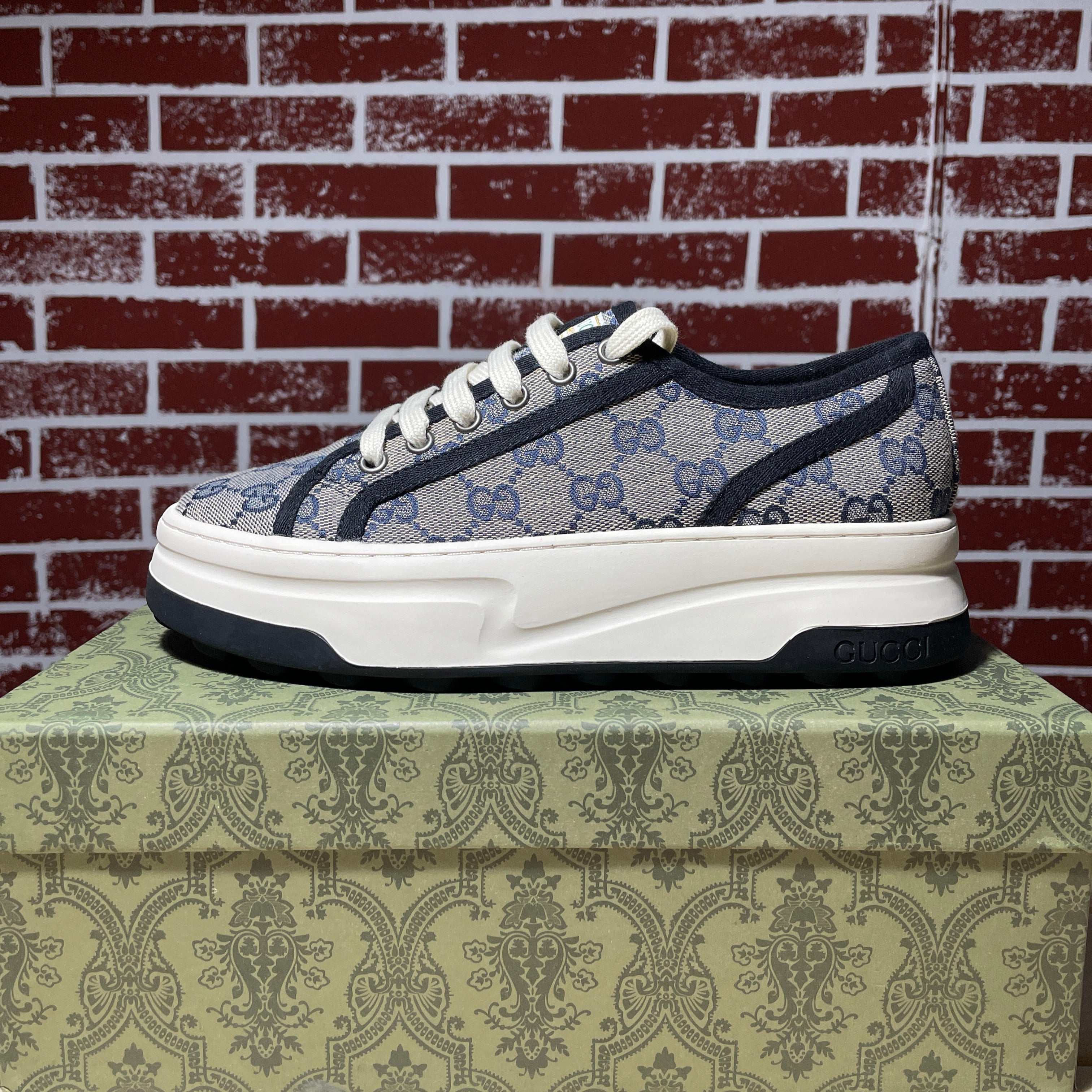 Gucci GG Sneaker 'Interlocking G - ' Marine blue - white soles '