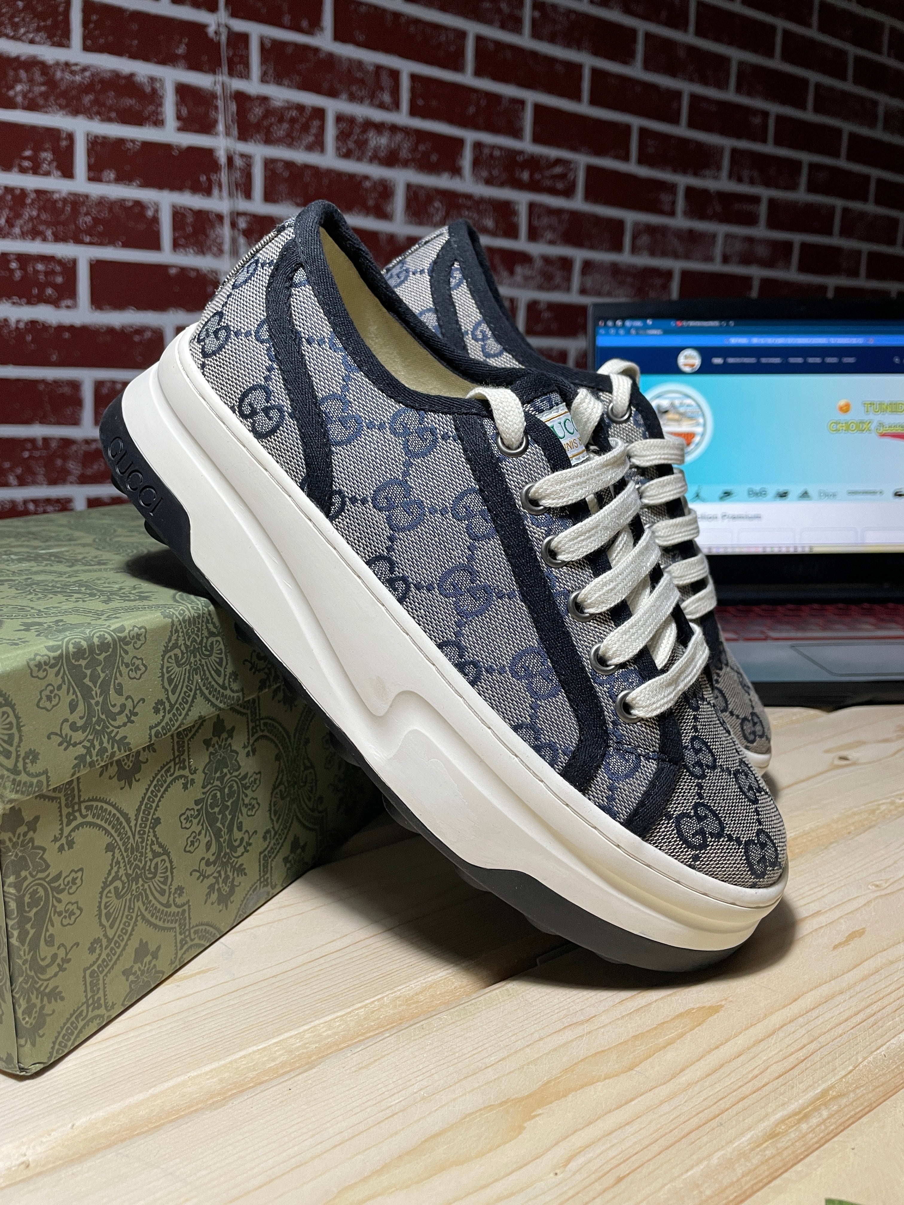 Gucci GG Sneaker 'Interlocking G - ' Marine blue - white soles '