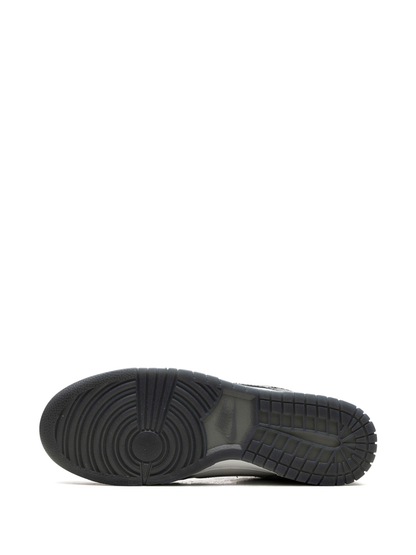 Nike Dunk Low "Philly" sneakers