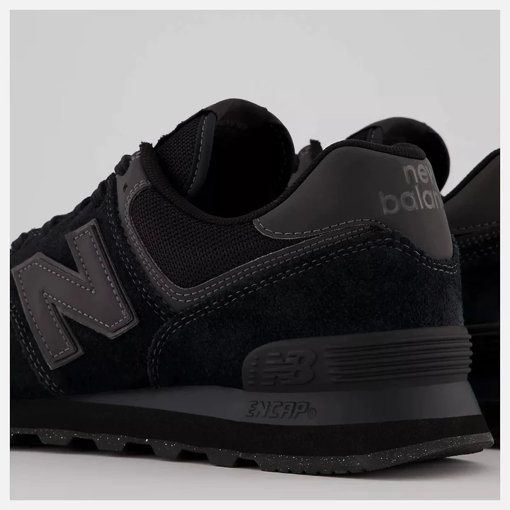 Alpha Industries x New Balance 574 all black