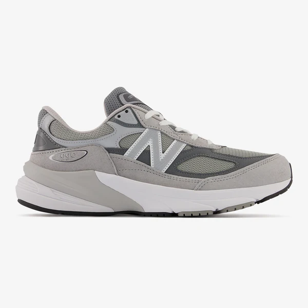New Balance 990 v6 Core