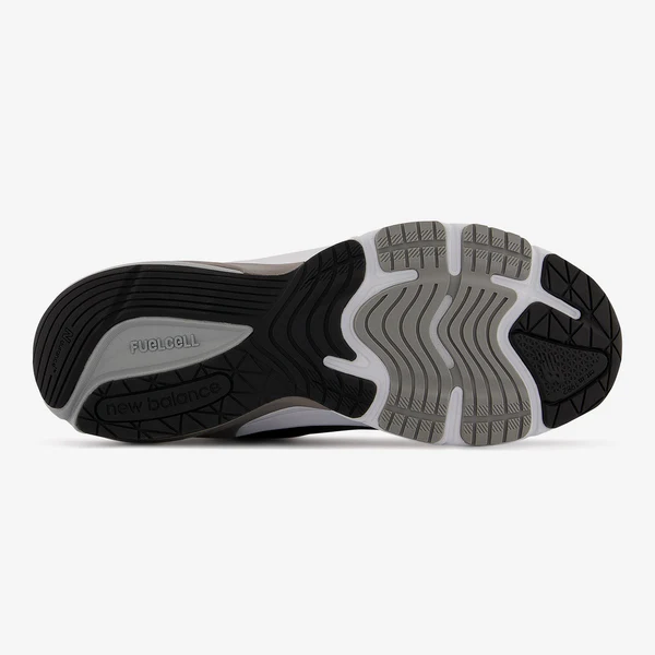 New Balance 990 v6 Core Black