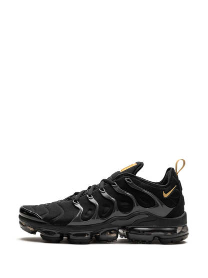 Nike Air VaporMax Plus black / gold