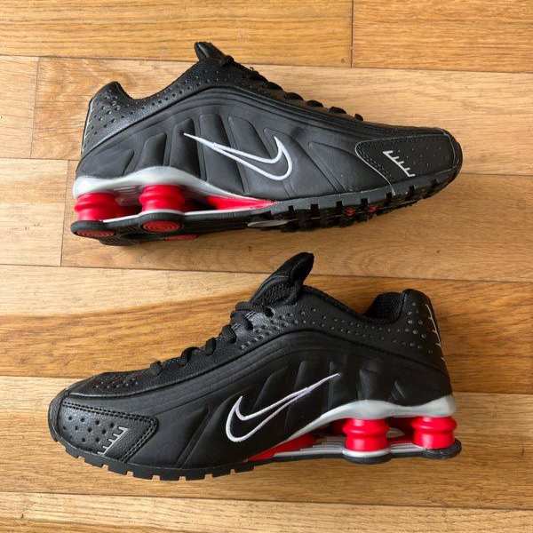 Nike Shox R4 black / red