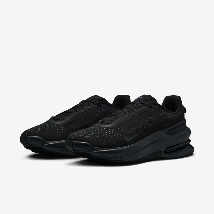 Nike Air Zoom Upturn SC all black