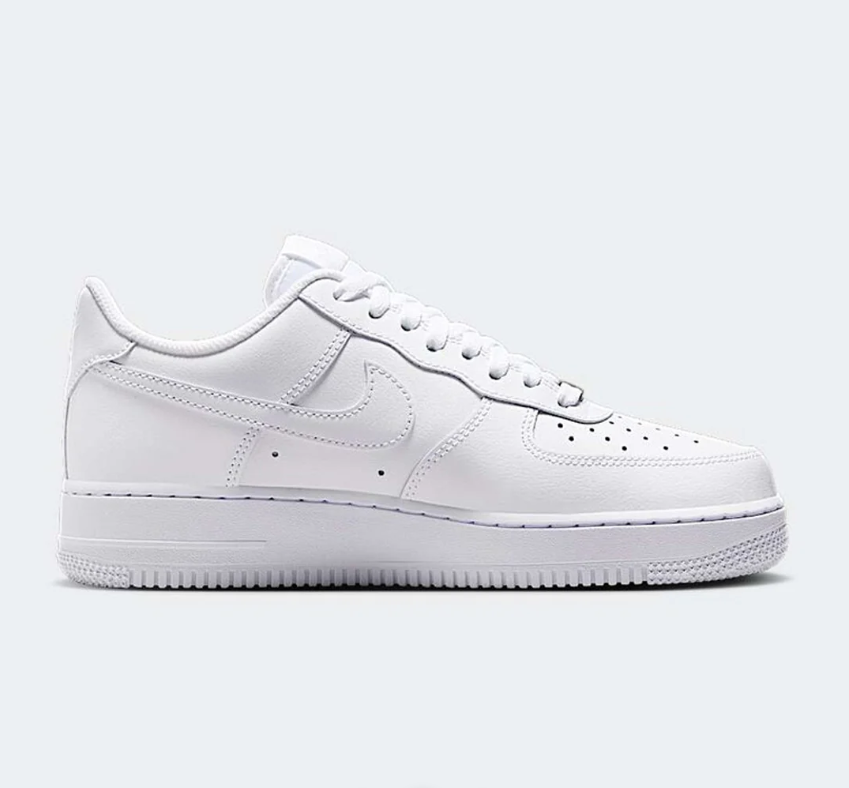 Air force 1 low Black metal swoosh