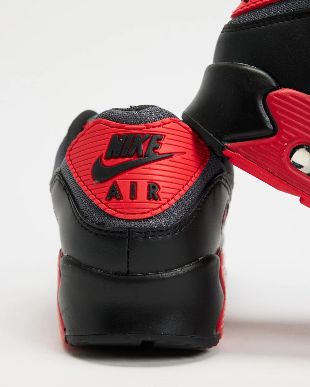 Air max 90 smoke grey / red / black