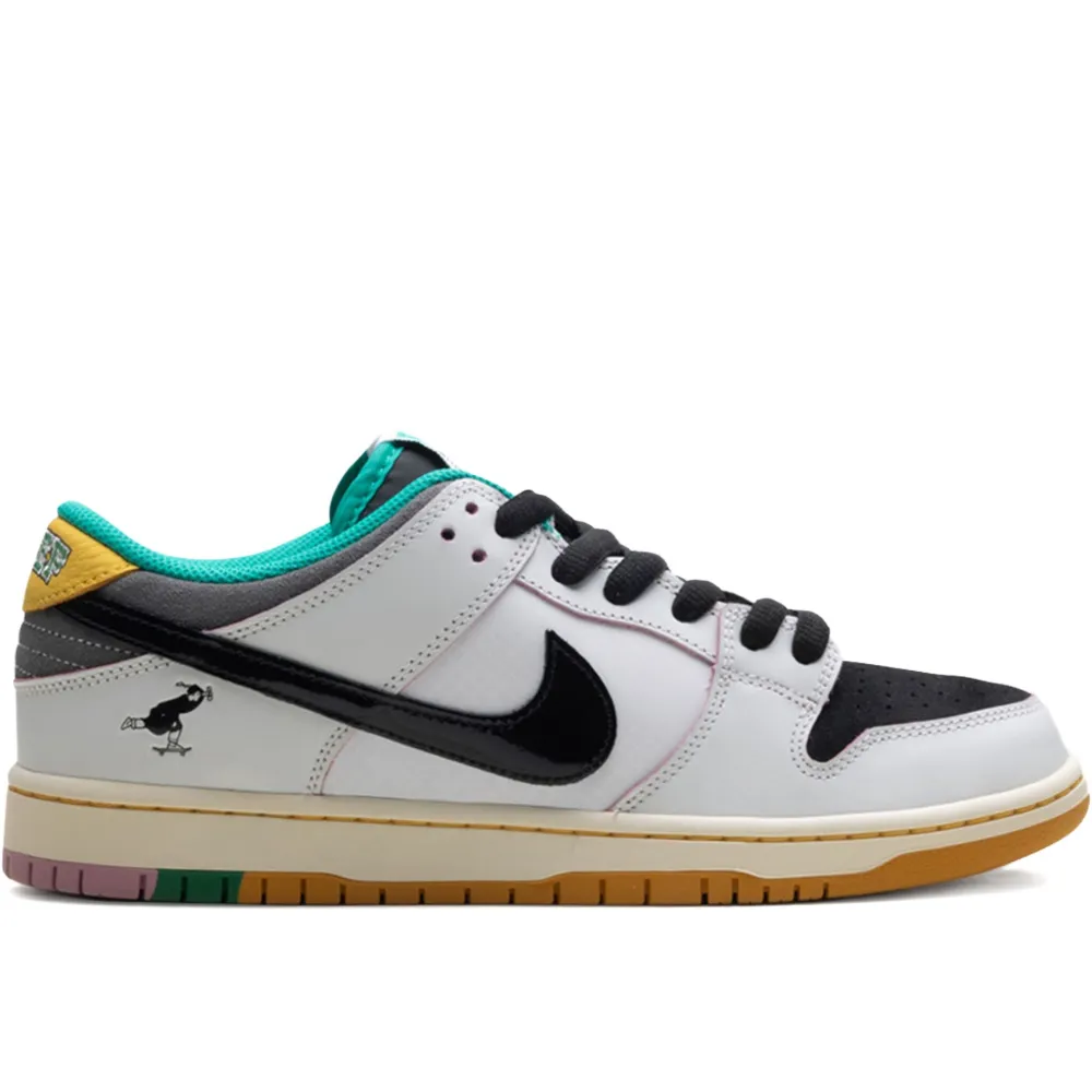 Nike x CSEF baskets SB Dunk Low