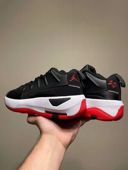 Jordan Max Aura 7 GS black-red