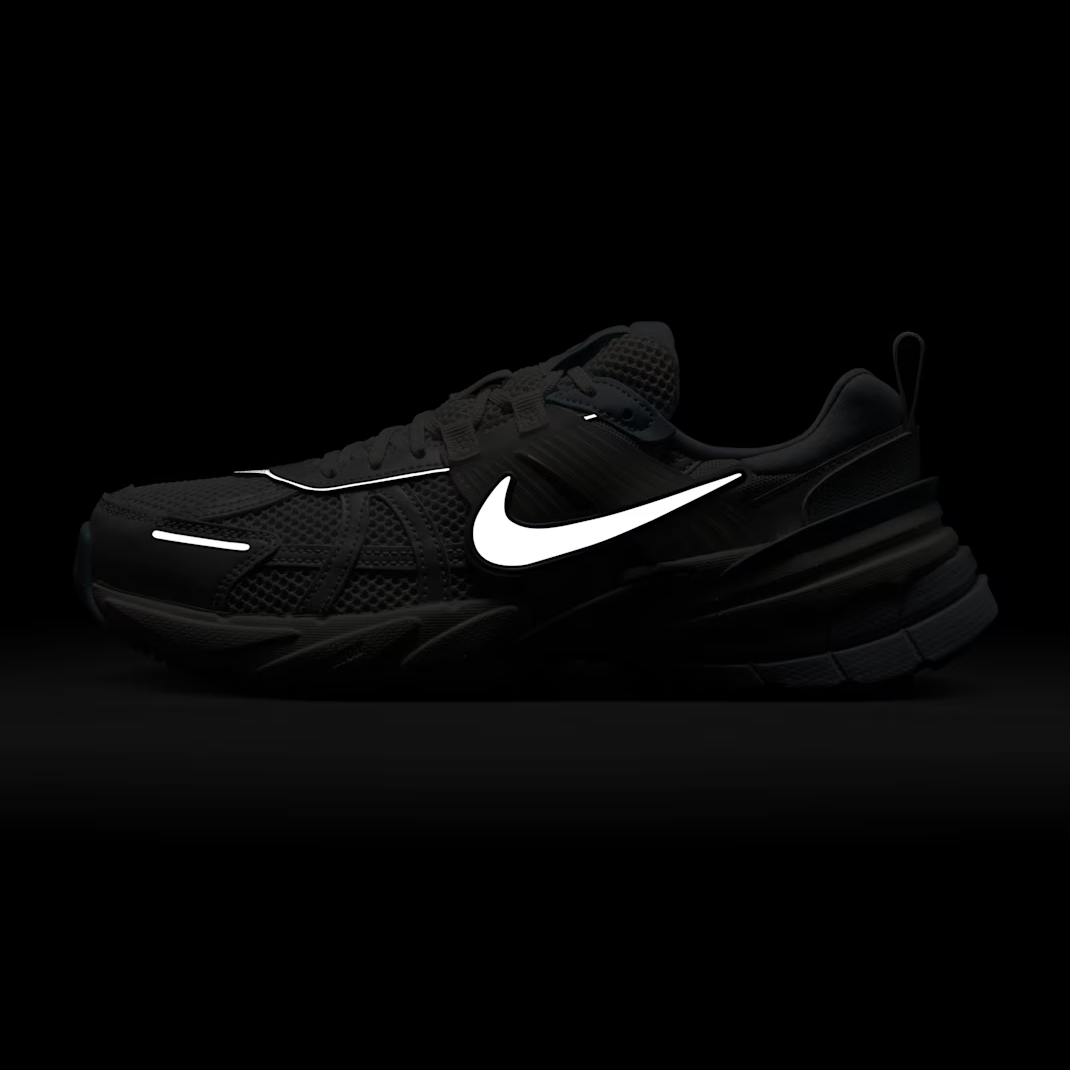 Nike V2K Run Platinum Tint/Summit White/Light Smoke Grey/Platinum Tint