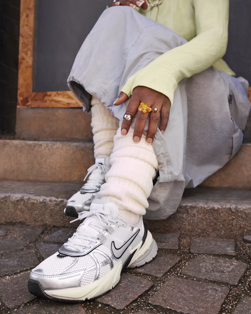 Nike V2K Summit White/Pure Platinum/Light Iron Ore/Metallic Silver