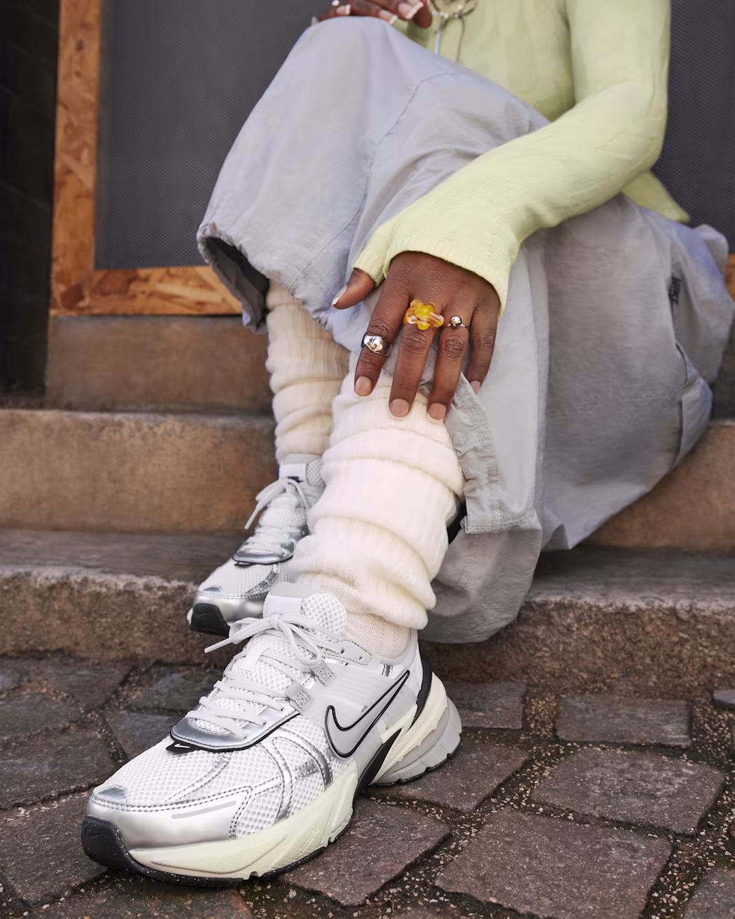 Nike V2K Summit White/Pure Platinum/Light Iron Ore/Metallic Silver