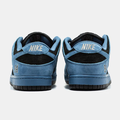 Nike SB Dunk x Supreme blue-black
