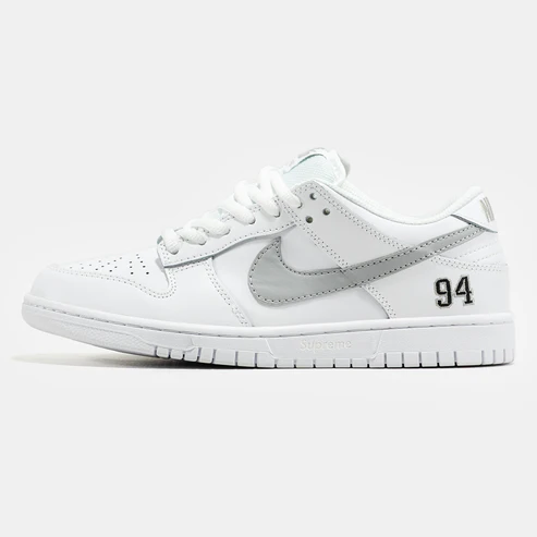 Nike SB Dunk x Supreme white-grey