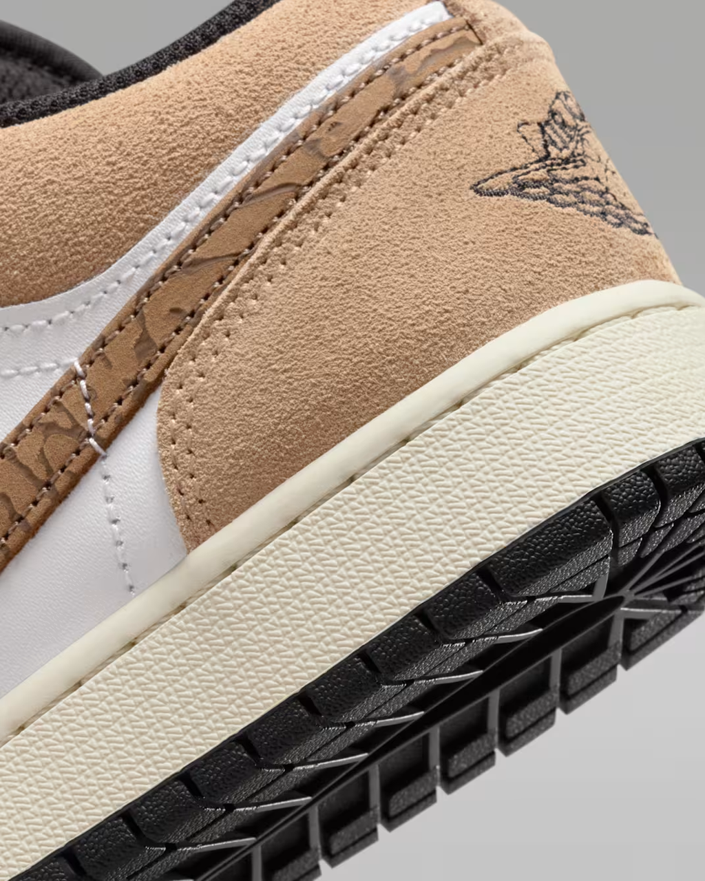 Air Jordan 1 Low SE Hemp/White/Black/Light British Tan