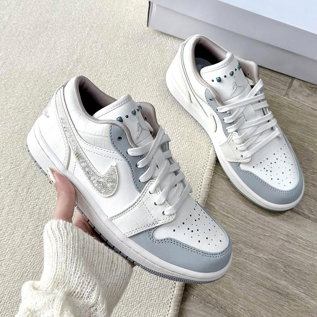 Jordan 1 Low Sail Soft Pearl