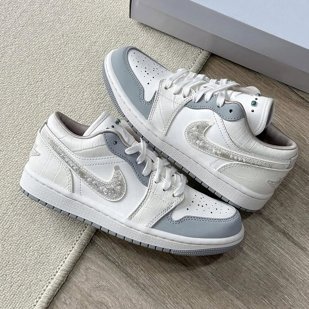 Jordan 1 Low Sail Soft Pearl